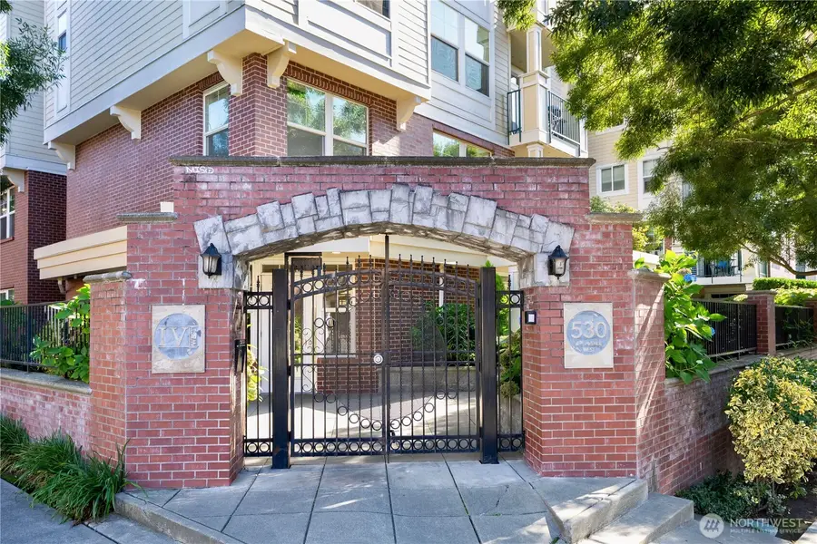 530 4th Avenue W #108, Seattle, WA 98119 - #2