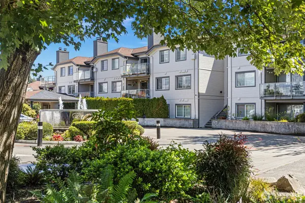 2760 76th Avenue Se #407, Mercer Island, WA 98040