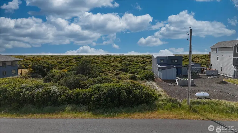 1017 S Sand Dune Ave Sw, Ocean Shores, WA 98569 - #2