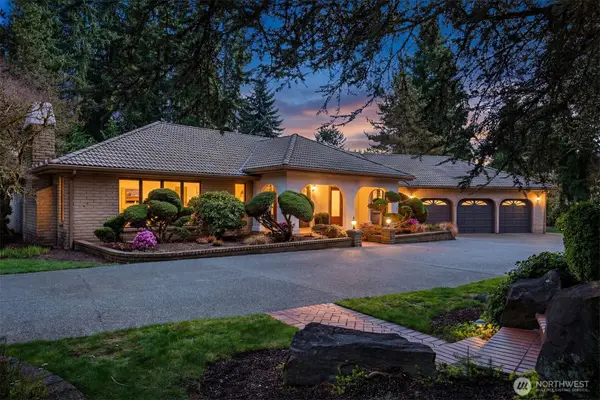 13214 180th Avenue Ne, Redmond, WA 98052