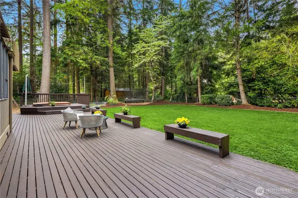22542 NE 46th Street, Redmond, WA 98053