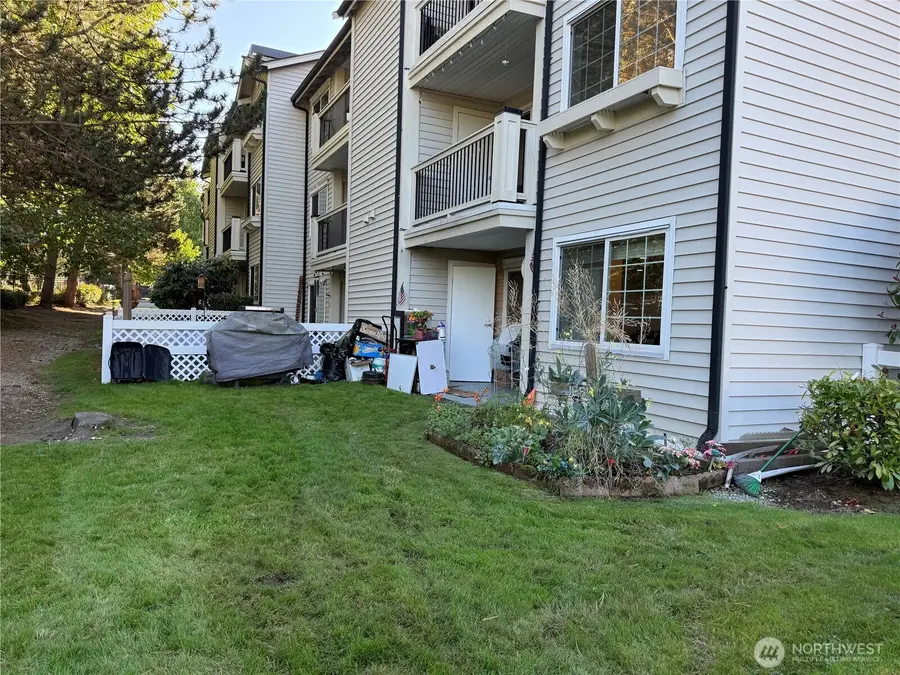 12404 E Gibson Road E #Q101, Everett, WA 98204 - #3