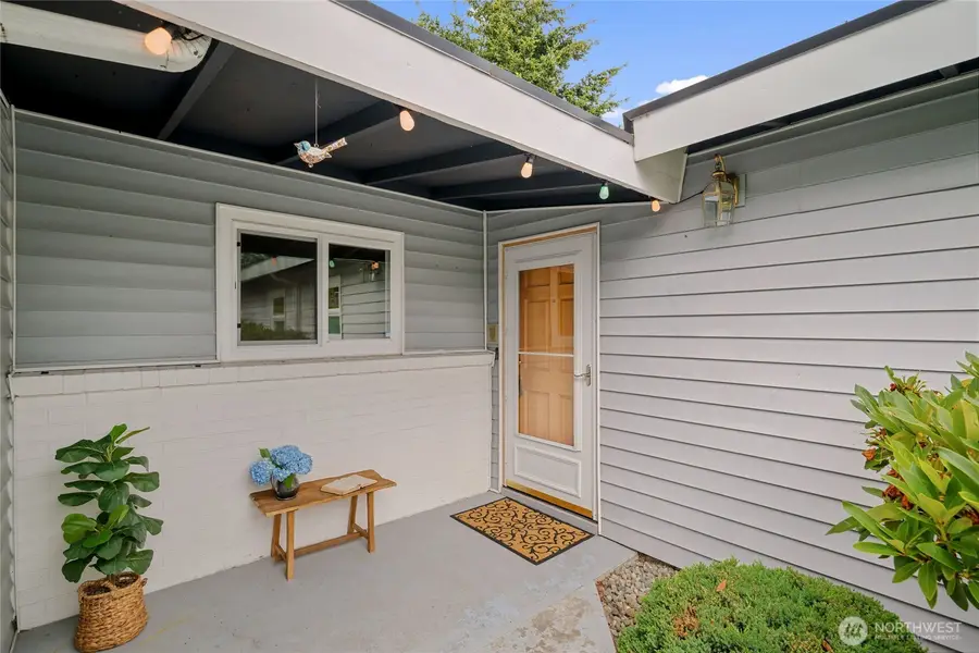 15821 14th Avenue Sw, Burien, WA 98166 - #2