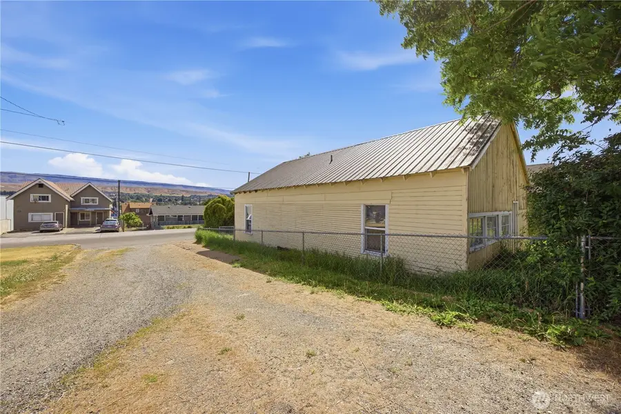 620 Chelan Avenue, Wenatchee, WA 98801 - #3