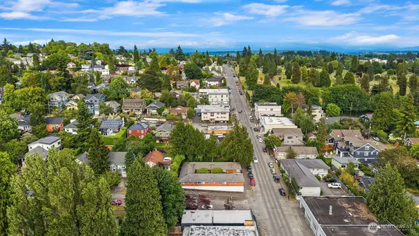 2800 NE 55th Street, Seattle, WA 98105