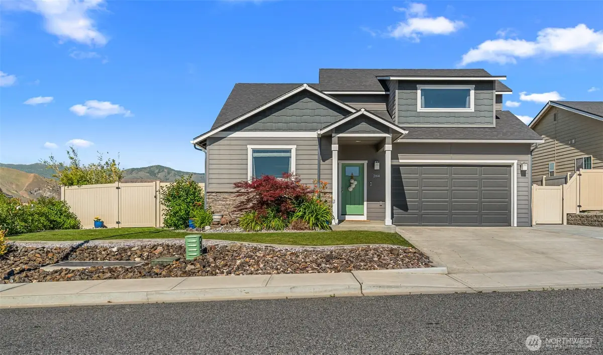 284 S Nevada Avenue, East Wenatchee, WA 98802 - #1