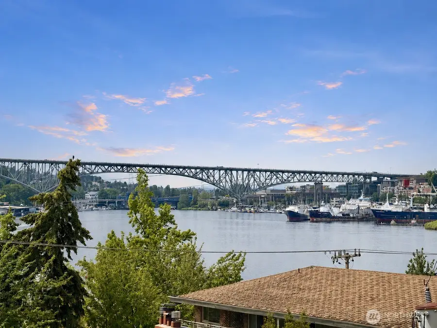 2326 Minor Avenue E #B, Seattle, WA 98102 - #3