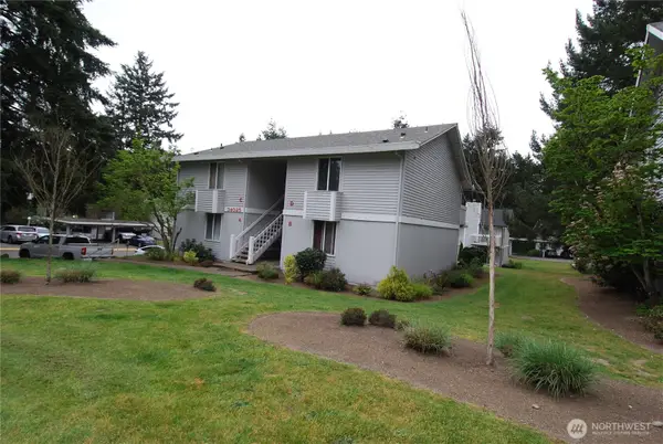 34025 1st Place S, Federal Way, WA 98003