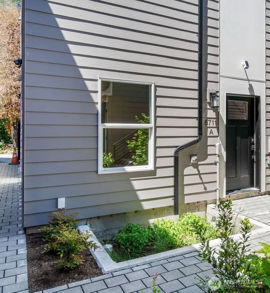 8711 15th Avenue Nw #A, Seattle, WA 98117 - #3