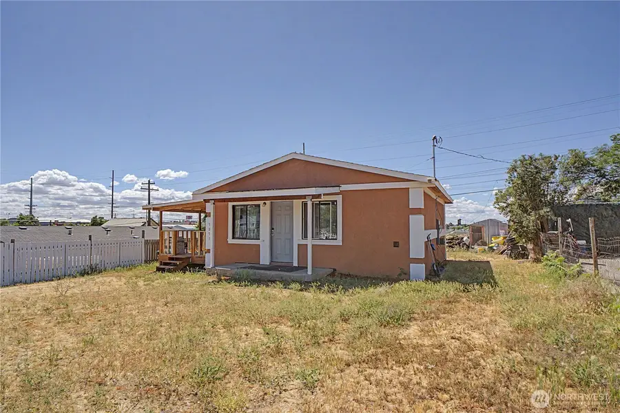9871 Highland Drive Ne, Moses Lake, WA 98837 - #2