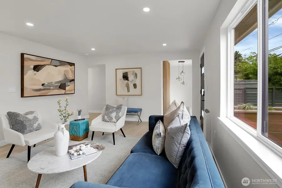 8421 39th Avenue Sw, Seattle, WA 98136 - #2