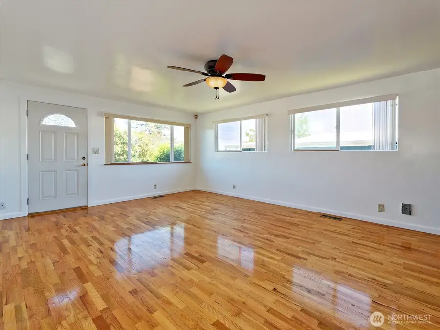6811 27th Avenue S, Seattle, WA 98108 - #3