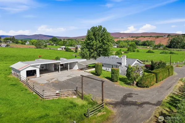 13608 Wide Hollow Road, Yakima, WA 98908