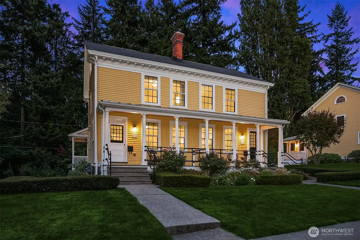 4422 Montana Circle W, Seattle, WA 98199 - #1