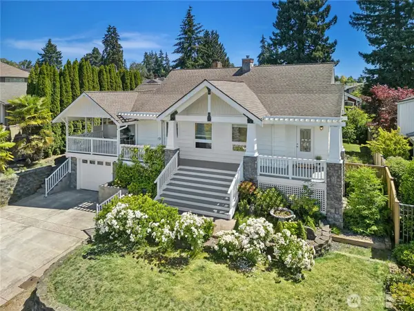 1203 N 36th Street, Renton, WA 98056