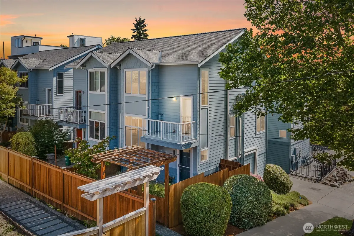 2400 W Boston Street, Seattle, WA 98199 - #1