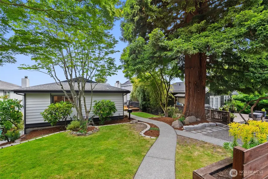 818 W Argand Street, Seattle, WA 98119 - #2