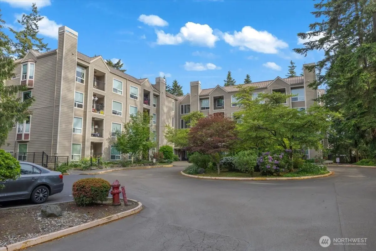 823 N 161st Place #405, Shoreline, WA 98133 - #1