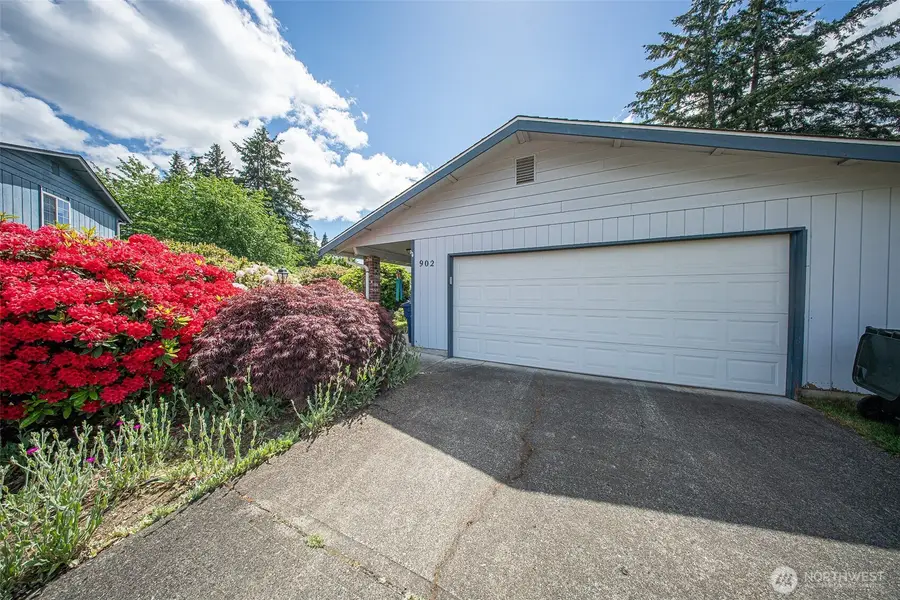 902 195th Street Ct E, Spanaway, WA 98387 - #3