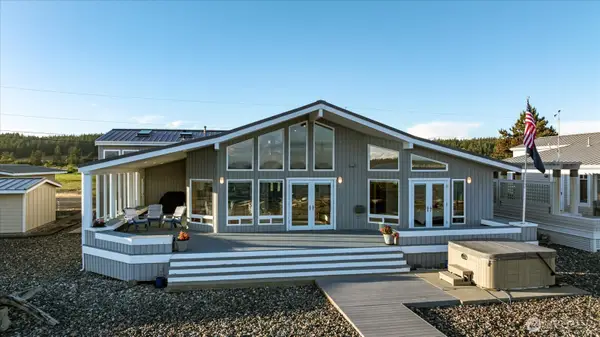 333 Keystone Avenue, Coupeville, WA 98239