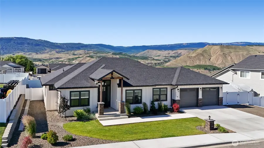 2590 Parkette Street Se, East Wenatchee, WA 98802 - #2