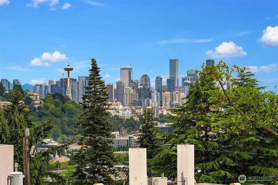 2607 W Newton Street, Seattle, WA 98199 - #3