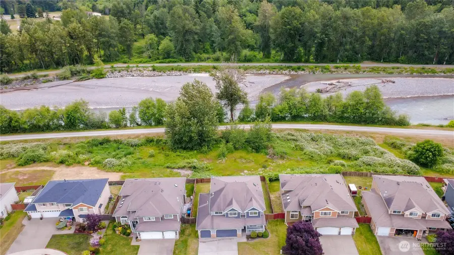 1522 Daffodil Avenue Ne, Orting, WA 98360 - #2