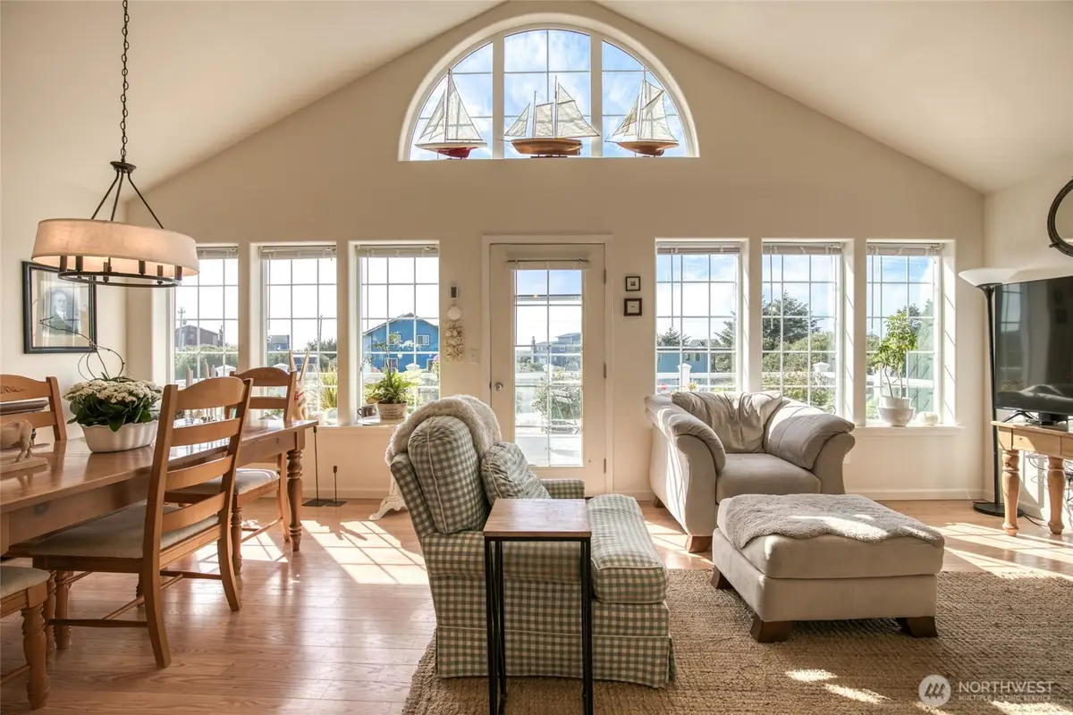 622 Ocean Shores Boulevard Sw, Ocean Shores, WA 98569 - #1