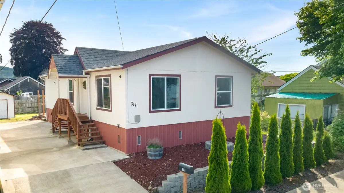 317 M Street, Hoquiam, WA 98550 - #1