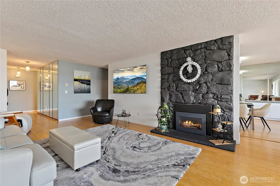 22222 Dock Avenue #2B, Des Moines, WA 98198 - #2