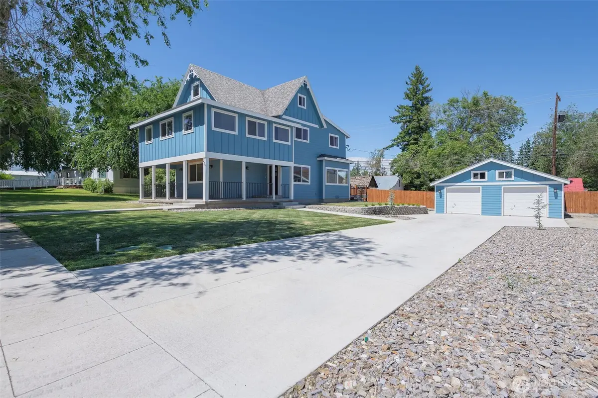 209 W Ash Street, Waterville, WA 98858 - #1