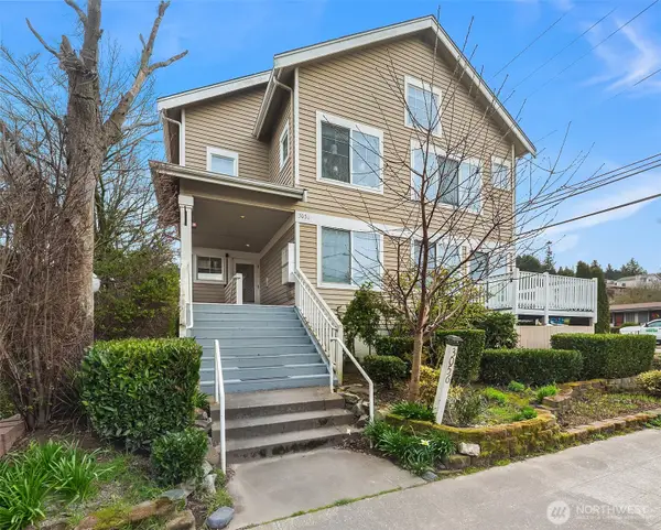 3056 60th Avenue Sw, Seattle, WA 98116