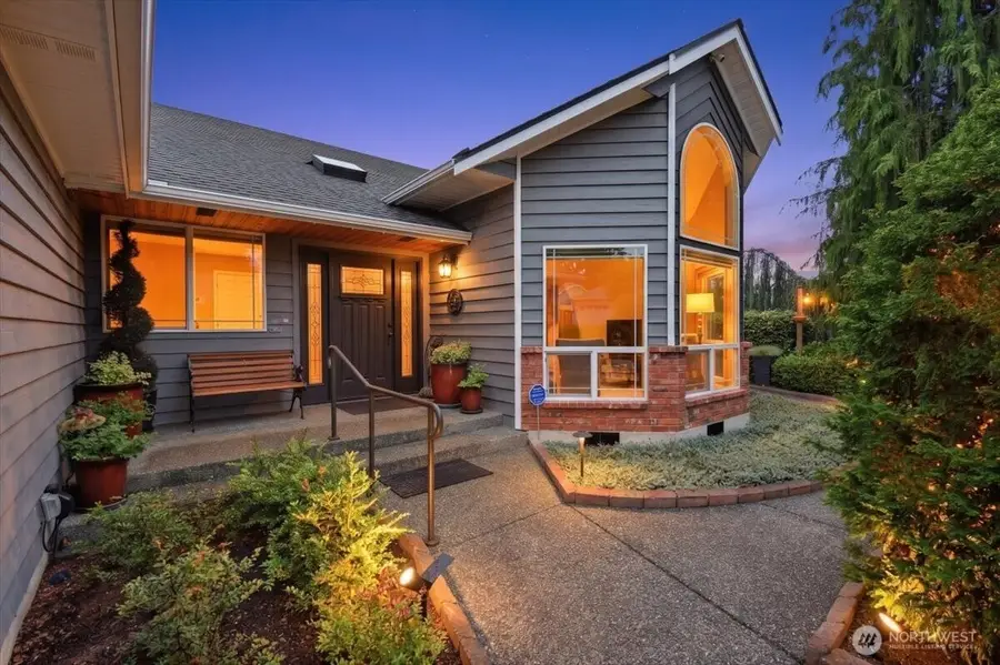 1123 SW Kalama Lp, Oak Harbor, WA 98277 - #2