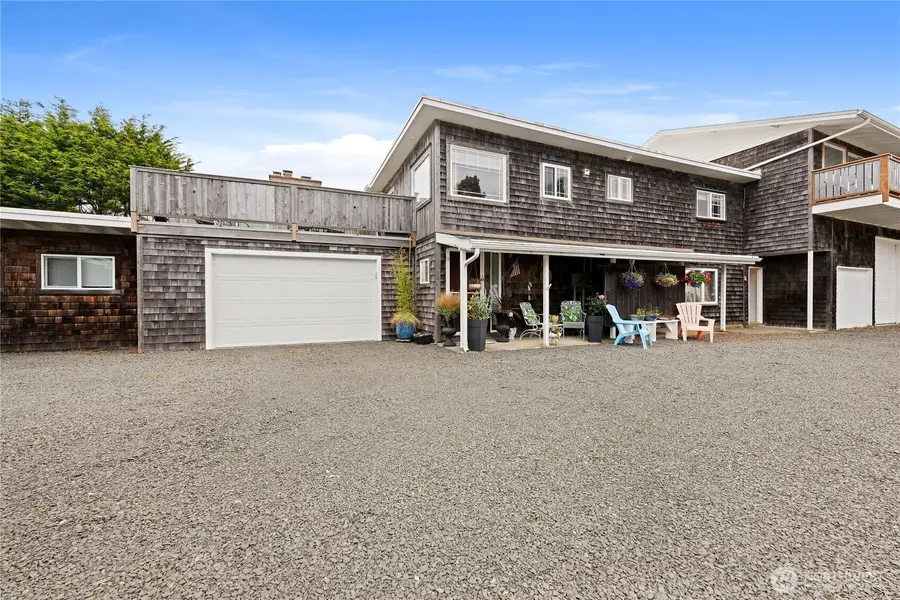 1611 Ocean Beach Boulevard S #4, Long Beach, WA 98631 - #2