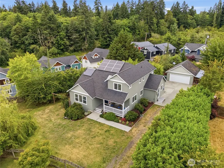 2484 Soundview Drive Ne, Bainbridge Island, WA 98110 - #2