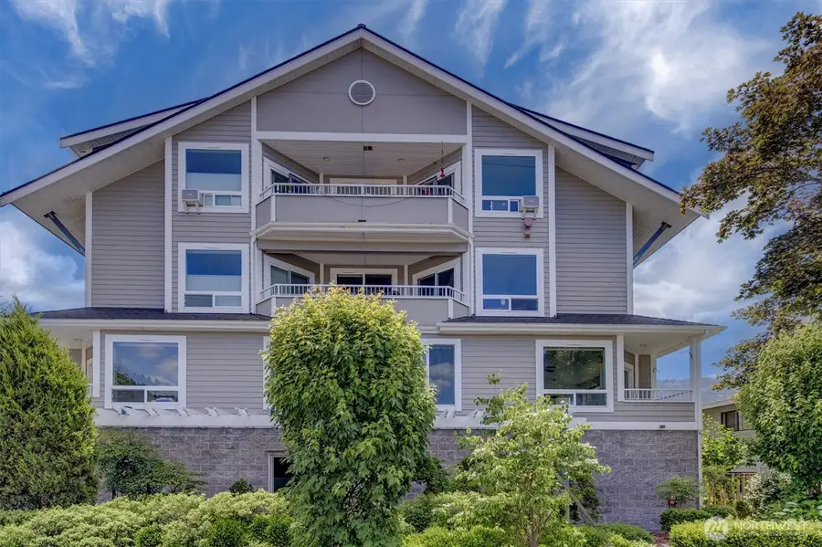275 E Sunset Way #1A, Issaquah, WA 98027 - #2