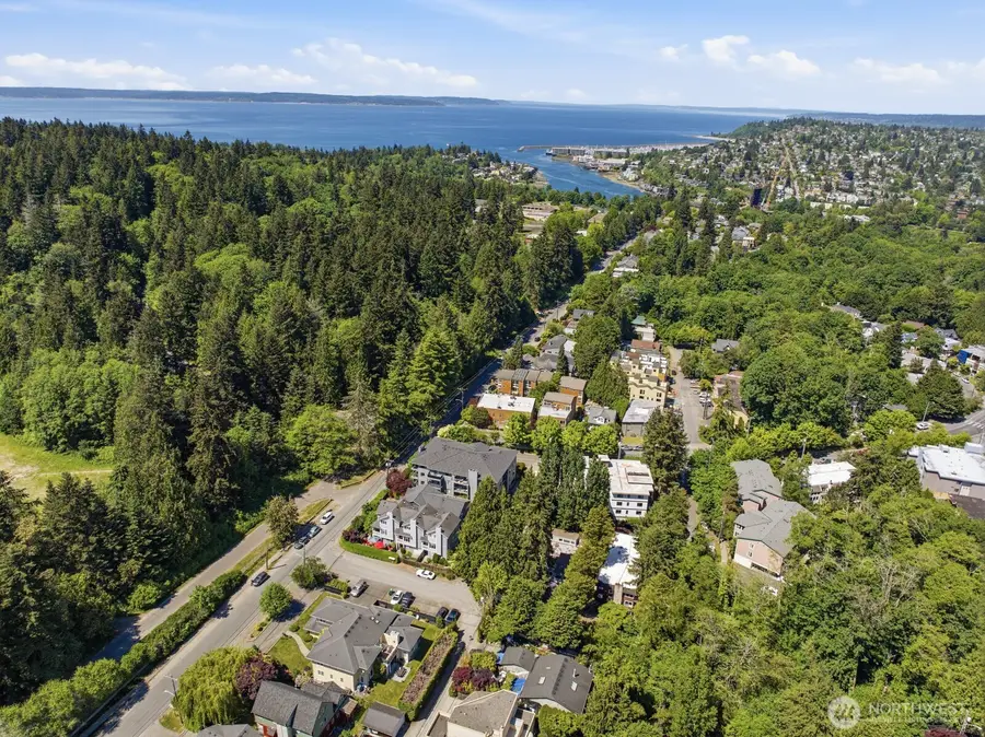 3510 W Elmore Street, Seattle, WA 98199 - #3