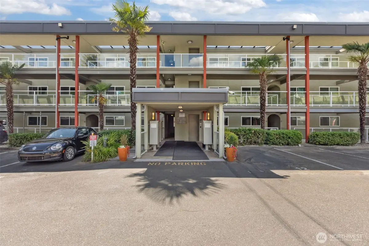 701 122nd Avenue Ne #205, Bellevue, WA 98005 - #1