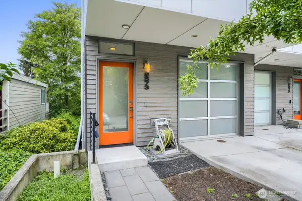 2573 13th Avenue W, Seattle, WA 98119