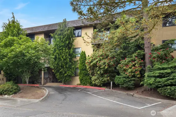 750 N 143rd Street #208, Seattle, WA 98133