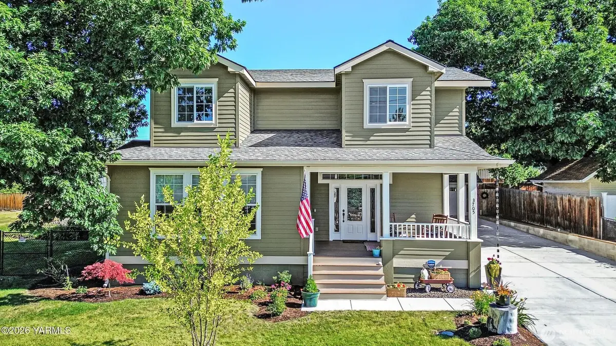 3705 W Chestnut Avenue, Yakima, WA 98902 - #1