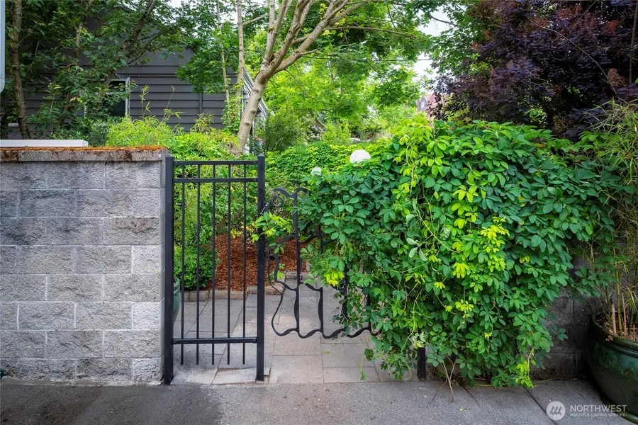 831 19th Avenue S, Seattle, WA 98144 - #3