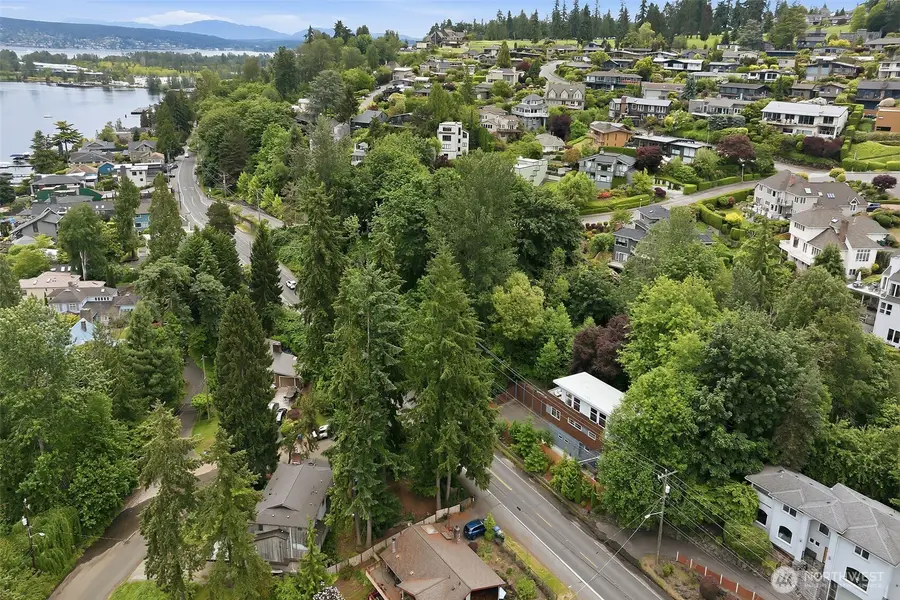 9007 Sand Point Way Ne, Seattle, WA 98115 - #3