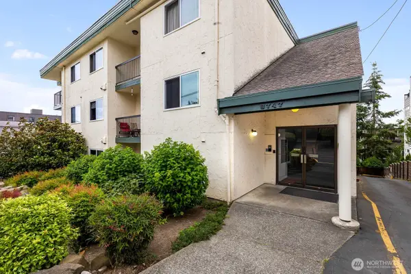 8747 Phinney Avenue N #7, Seattle, WA 98103