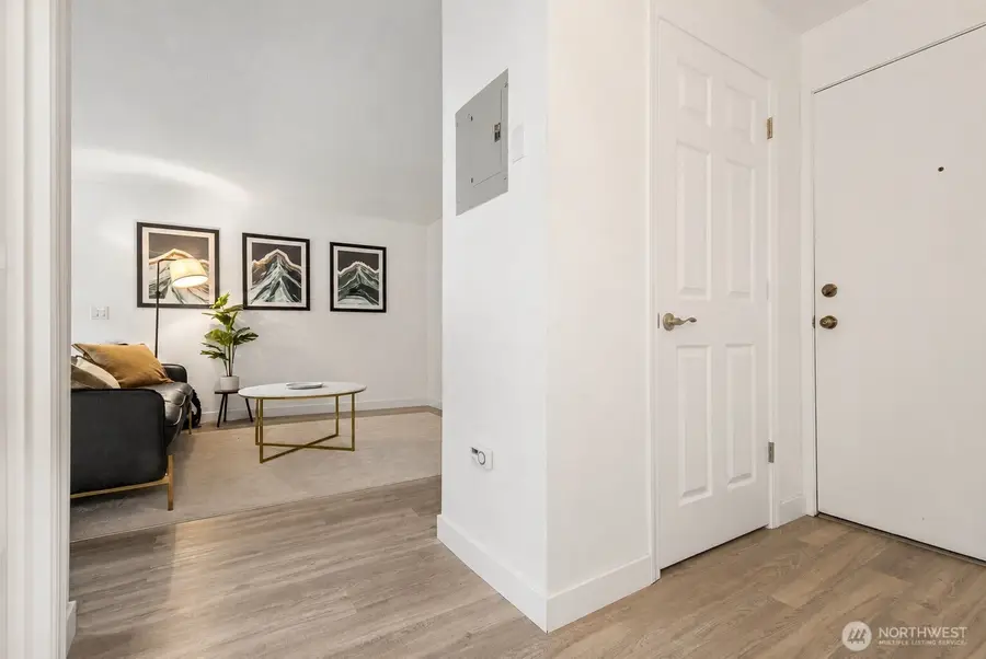 8747 Phinney Avenue N #7, Seattle, WA 98103 - #2