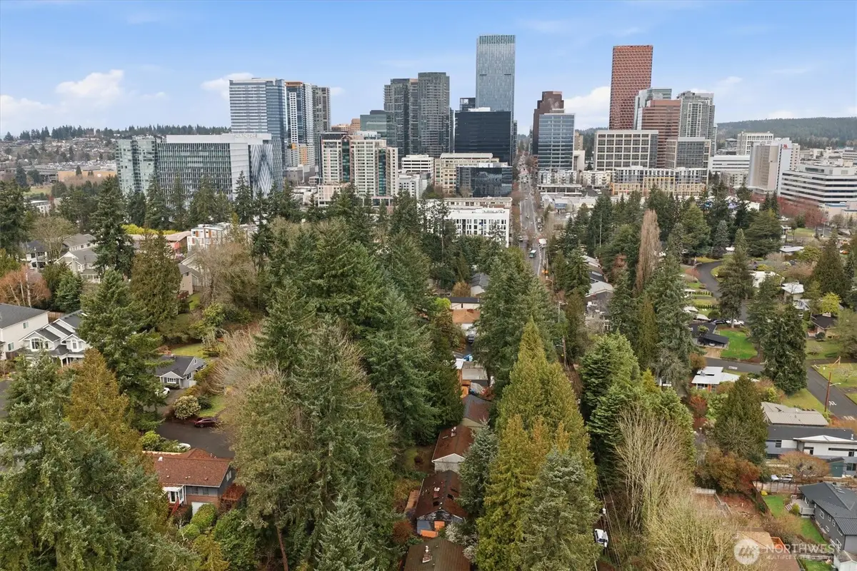 339 108th Avenue Se, Bellevue, WA 98004 - #1