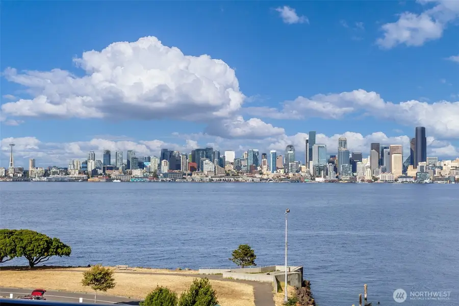 1221 Harbor Avenue Sw #402-3, Seattle, WA 98116 - #3