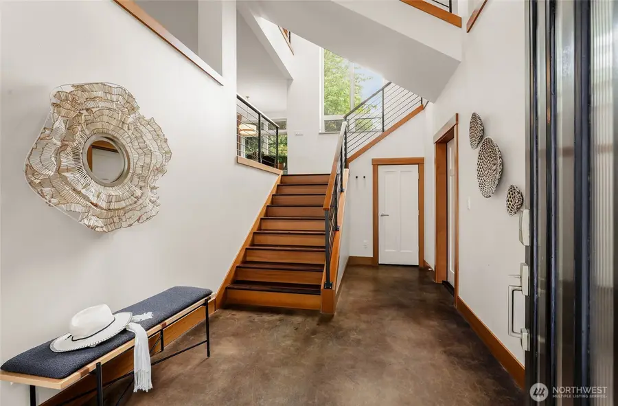 10644 Bartlett Avenue Ne, Seattle, WA 98125 - #2
