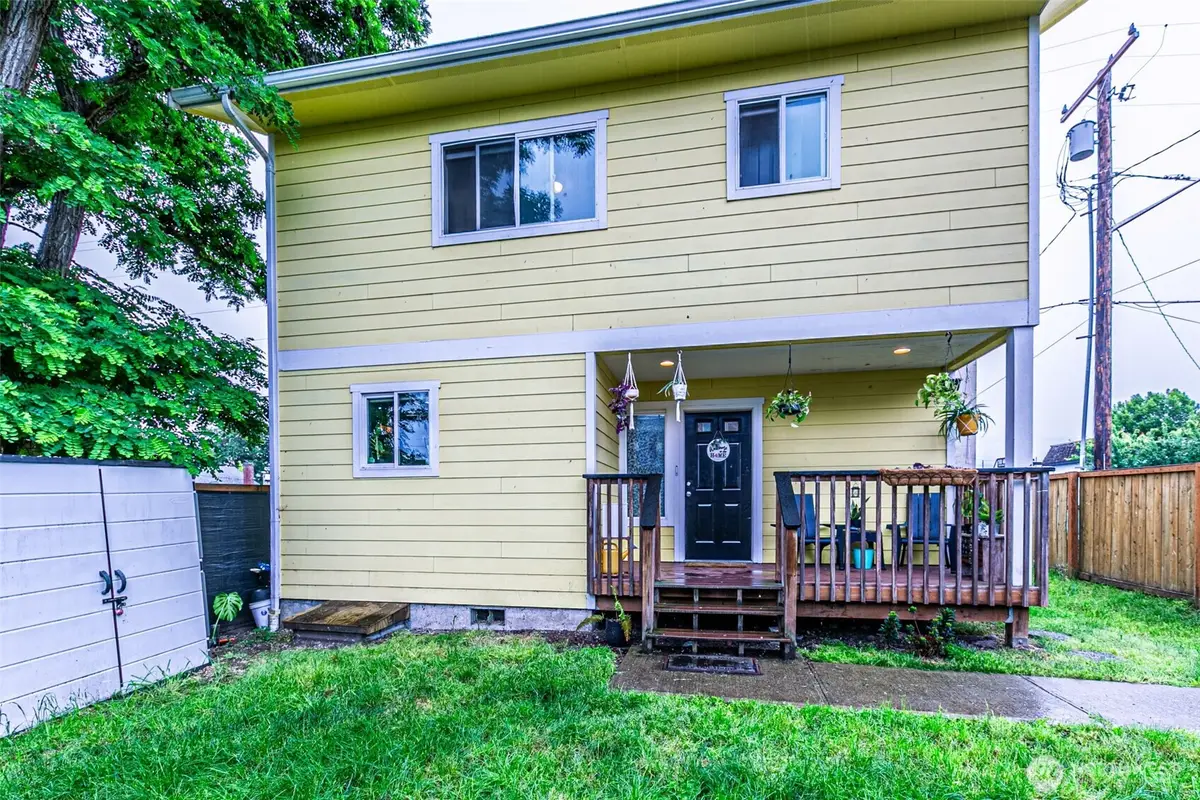106 2nd Street Ne, Yelm, WA 98597 - #1