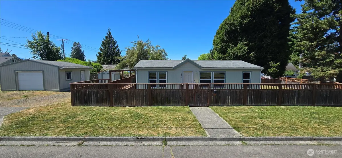 532 E 6th Street, Port Angeles, WA 98362 - #1